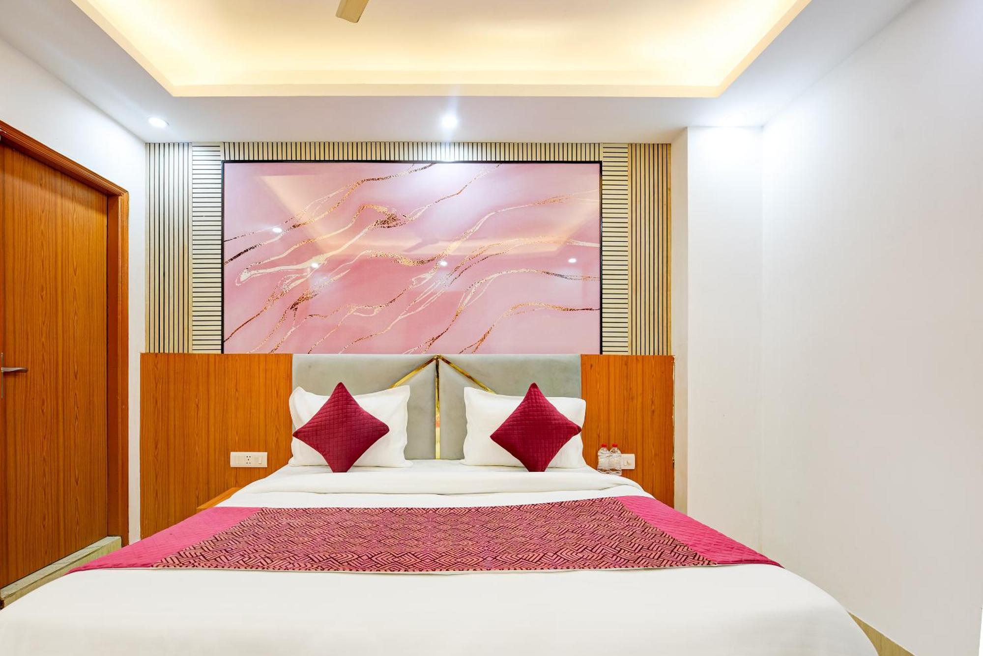 Airport Hotel Kiara - New Delhi Airport Exterior photo
