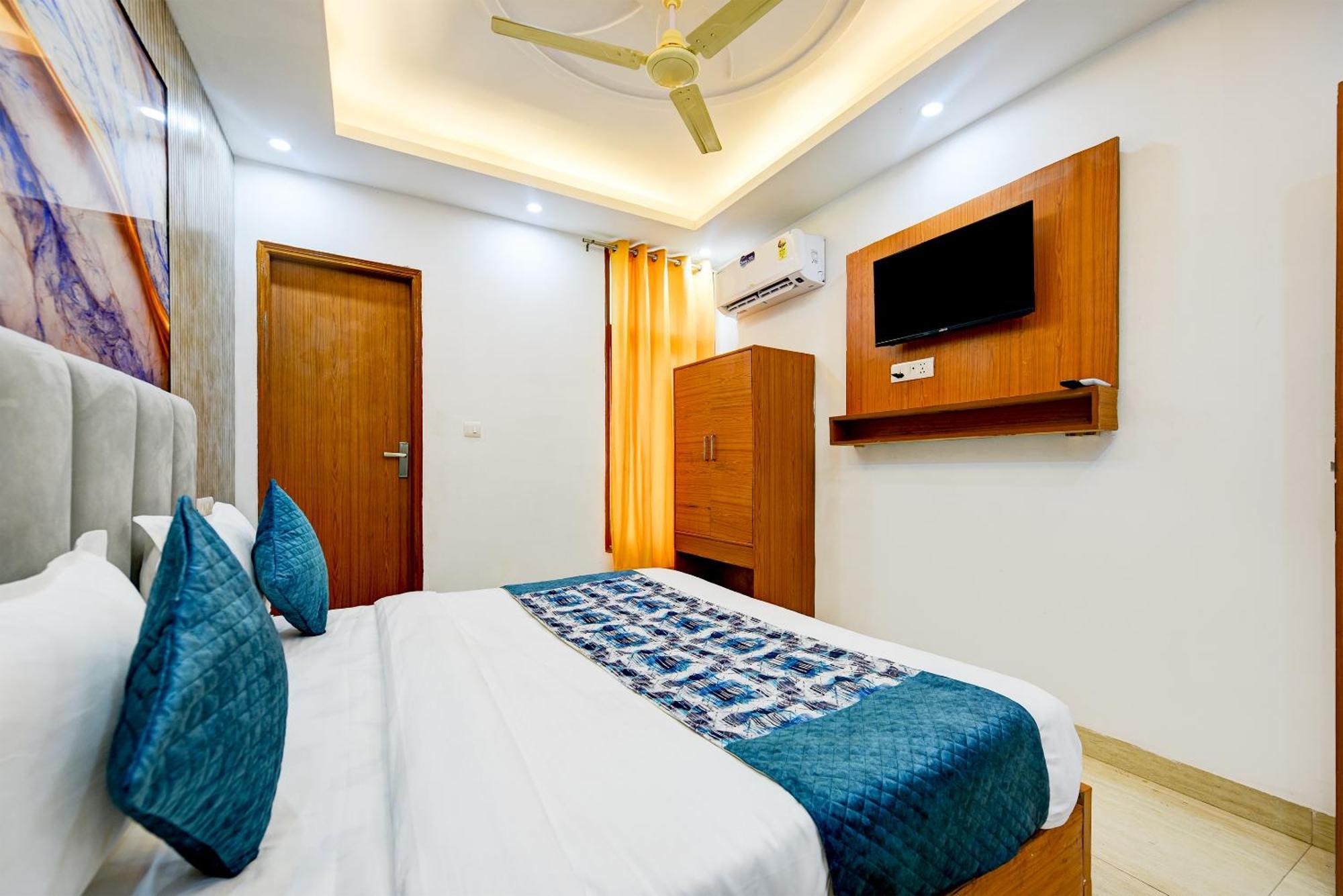 Airport Hotel Kiara - New Delhi Airport Exterior photo