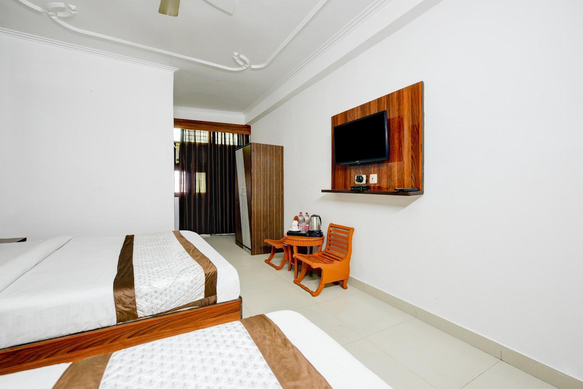 Airport Hotel Kiara - New Delhi Airport Exterior photo