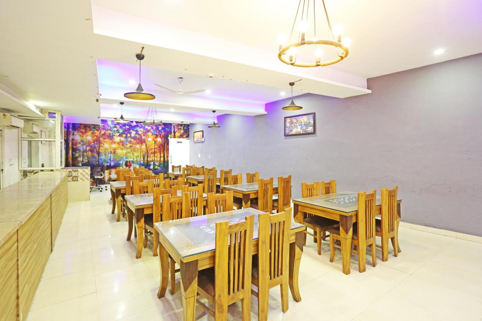 Airport Hotel Kiara - New Delhi Airport Exterior photo