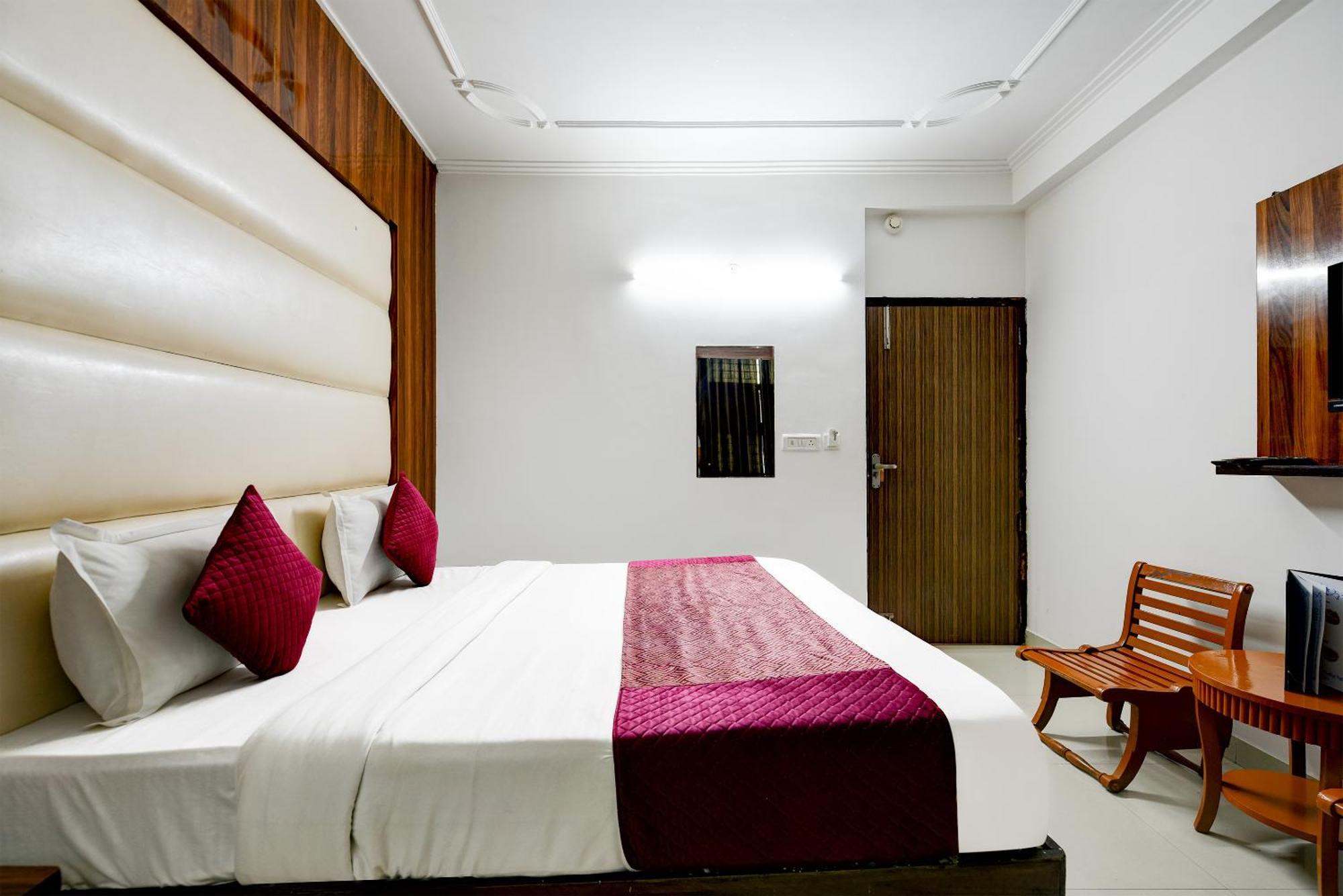Airport Hotel Kiara - New Delhi Airport Exterior photo