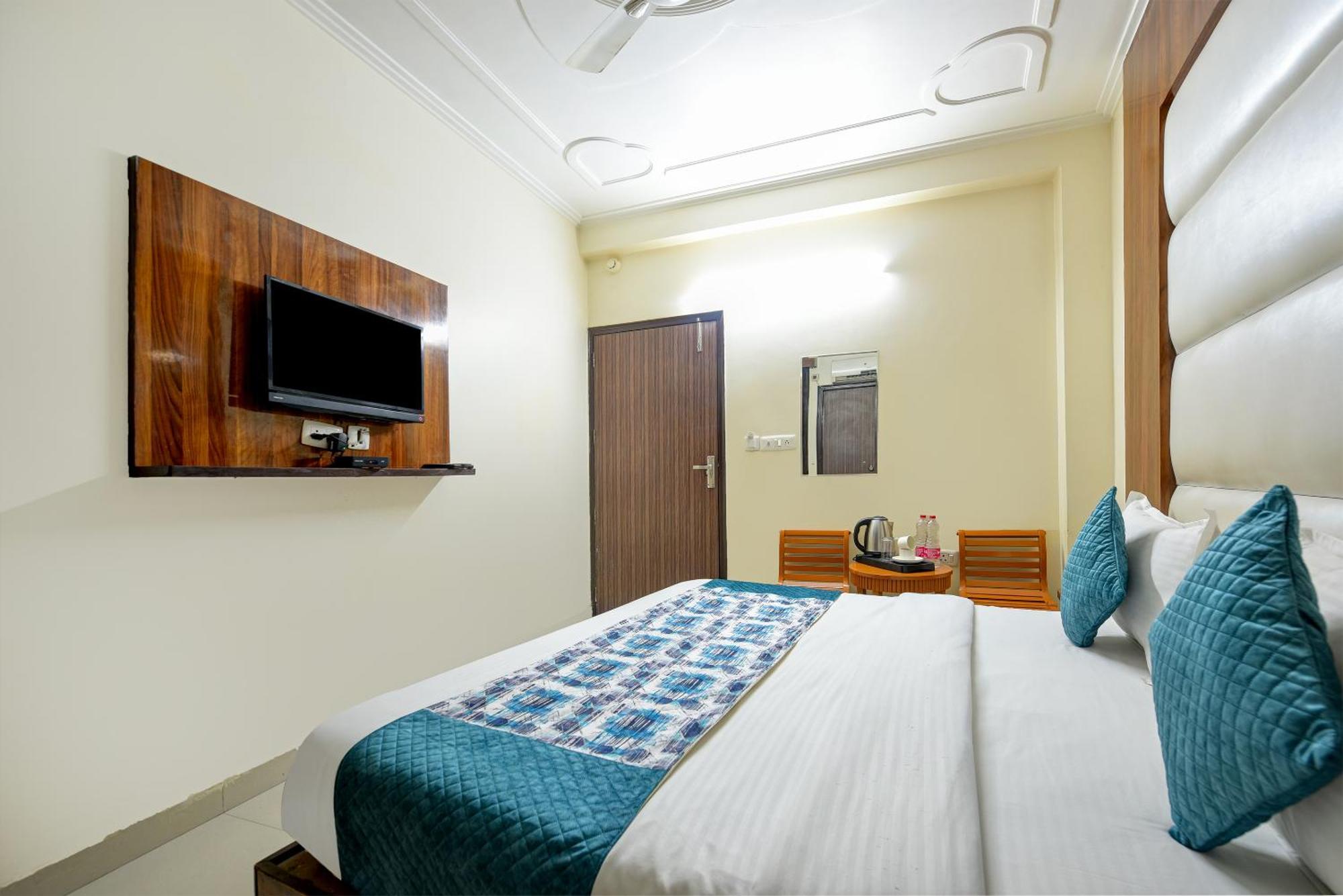 Airport Hotel Kiara - New Delhi Airport Exterior photo